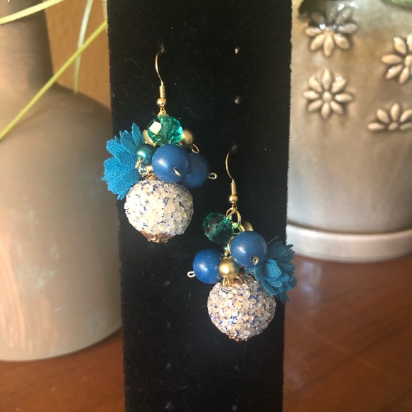 JustinaFaithCreations Jewelry - Royal Blue and Gold Cluster Earrings